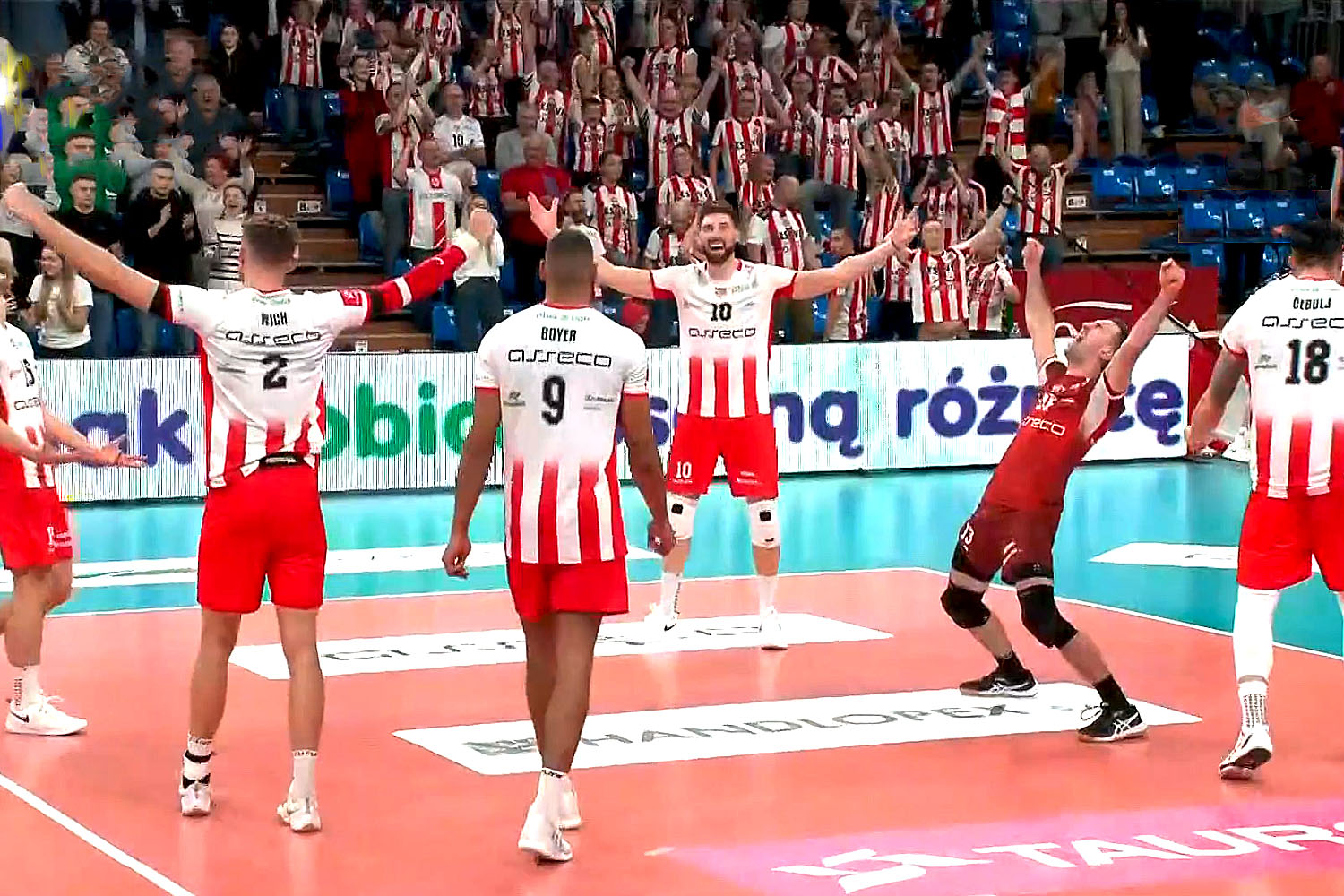 Asseco Resovia Rzeszów przypieczętowała awans do kolejnej fazy Pucharu CEV.