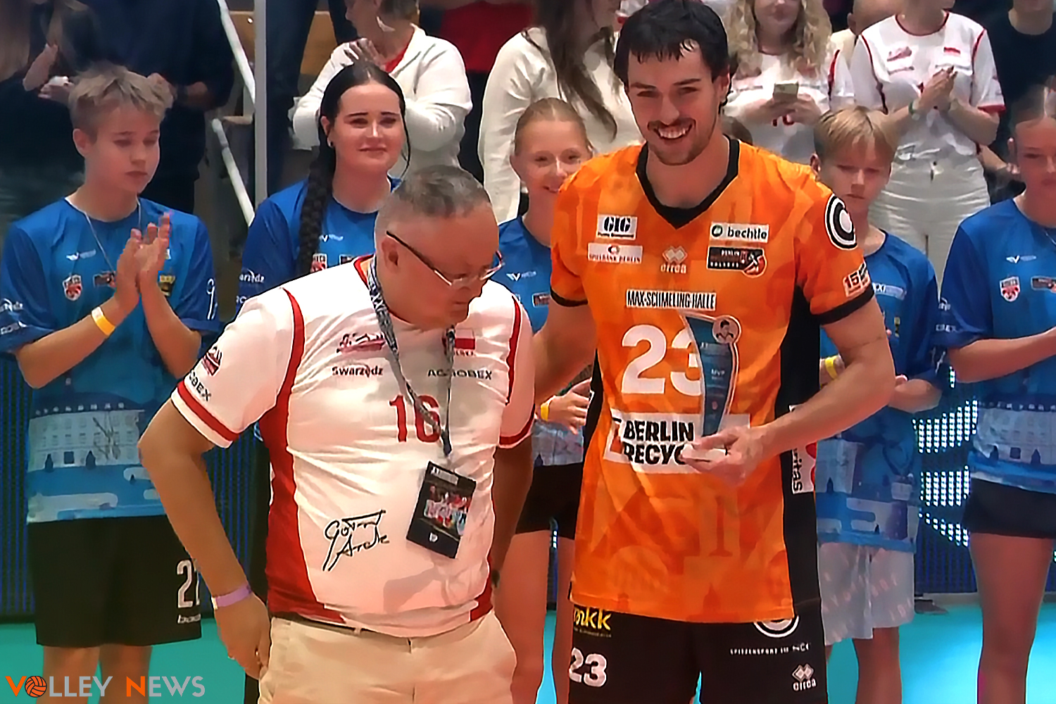 MVP
    meczu został / a  Nolan Flexen