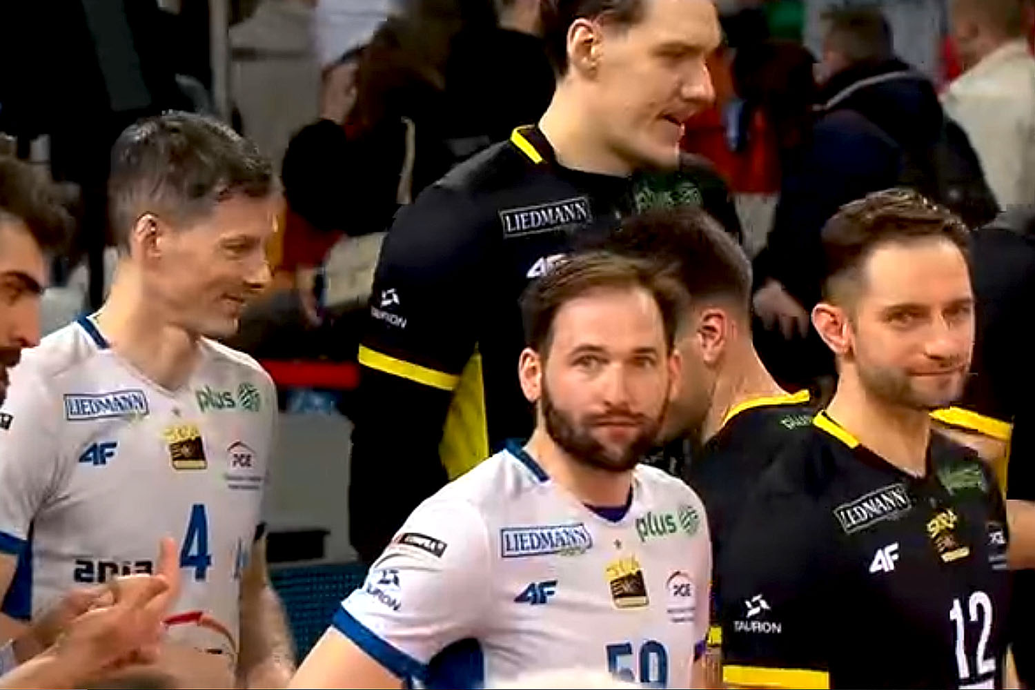 Skra Bełchatów, zmiażdżyła „rewelacje ligi”.