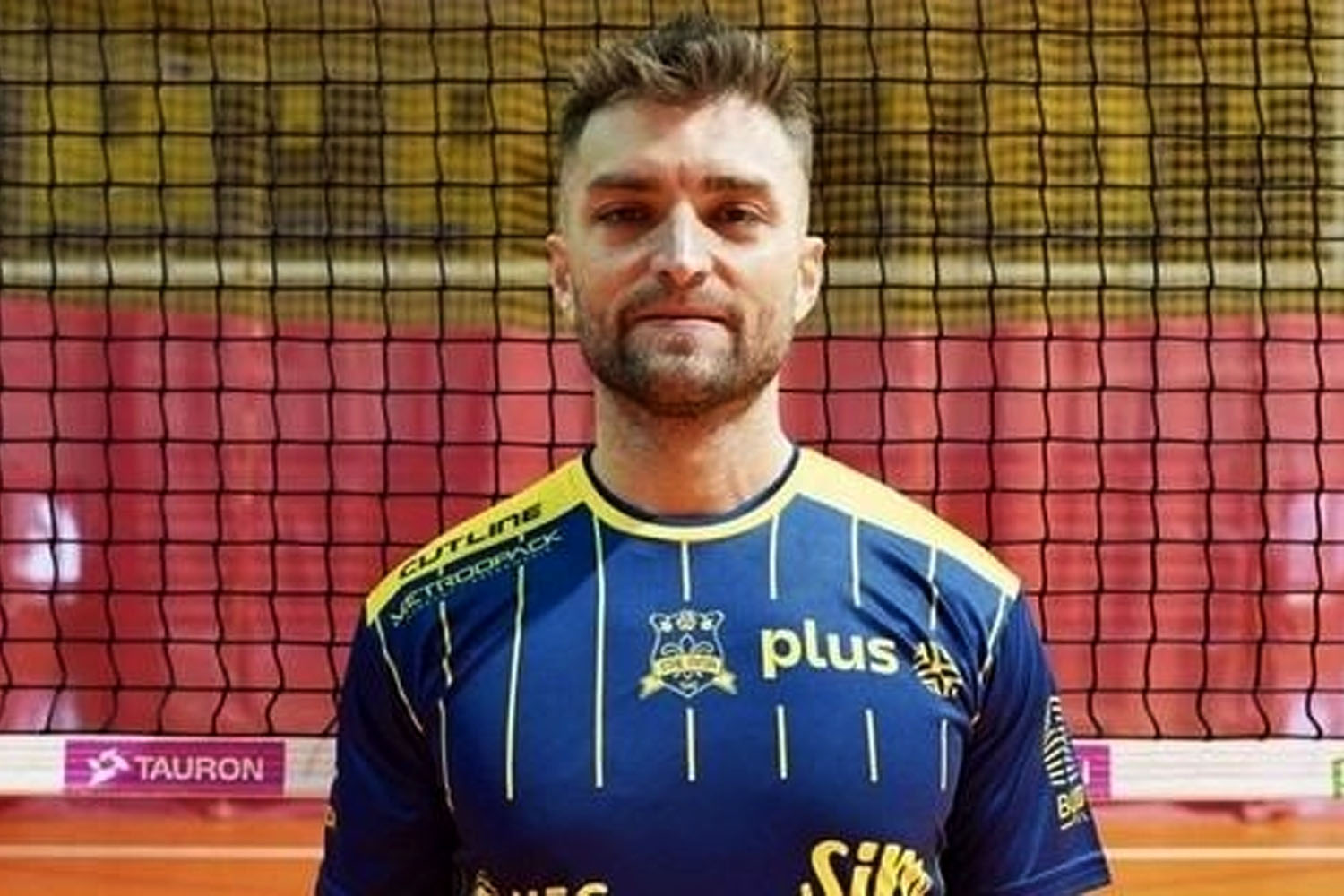 Pierwsze efekty spadku z elity. Trener zwolniony.